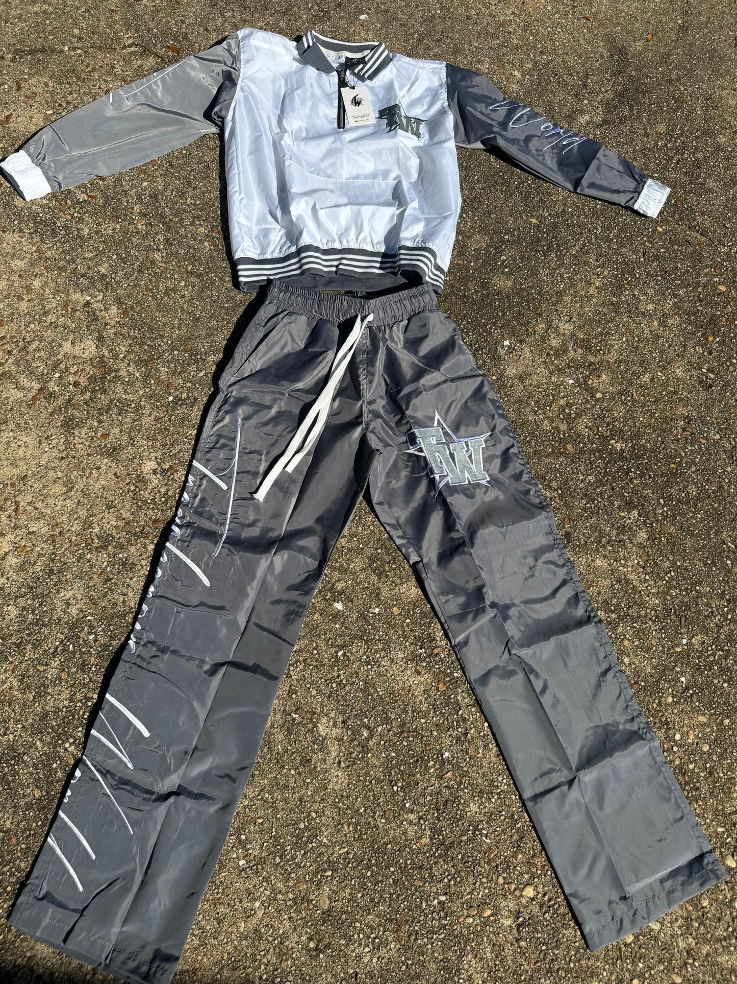 GREY/WHITE TW WINDBREAKER PANTS