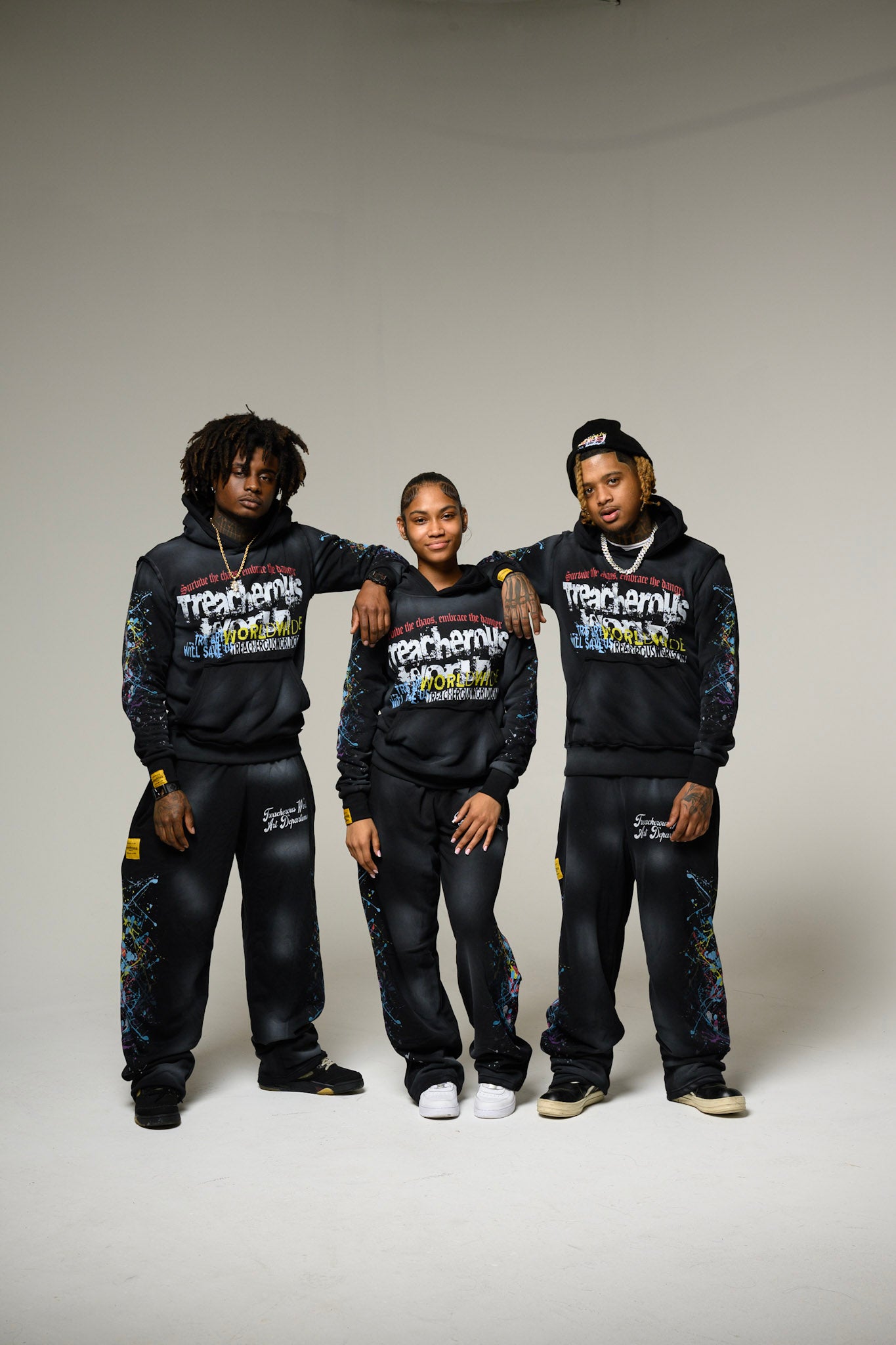 Tw “Art Department” Sets